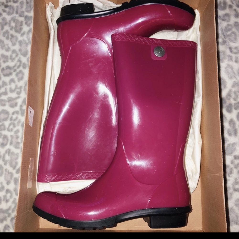 UGG Rainboots